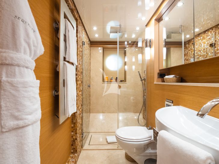 SERENITY Moonen 41m - VIP cabin 2 bathroom SERENITY Moonen 41m - VIP cabin 2 bathroom