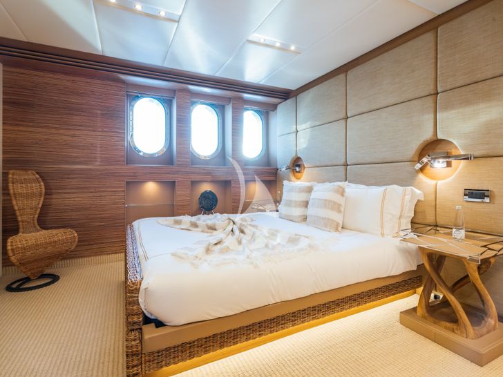 SERENITY Moonen 41m - VIP cabin 2 wide view SERENITY Moonen 41m - VIP cabin 2 wide view