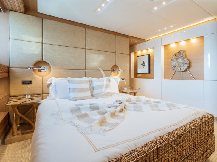 SERENITY Moonen 41m - VIP cabin 2 SERENITY Moonen 41m - VIP cabin 2