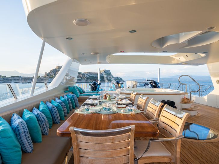 SERENITY Moonen 41m - sun deck dining area SERENITY Moonen 41m - sun deck dining area