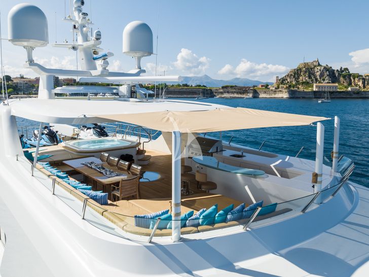 SERENITY Moonen 41m - sun deck SERENITY Moonen 41m - sun deck