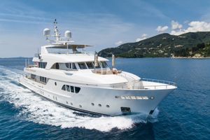 SERENITY - Moonen 41m - 5 Cabins - Corfu - Athens - Mykonos - Paros - Cyclades - Greece