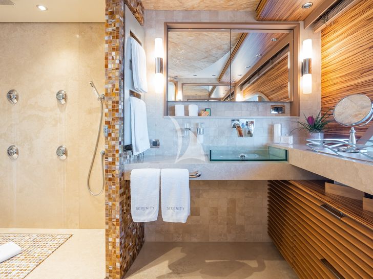SERENITY Moonen 41m - master cabin bathroom SERENITY Moonen 41m - master cabin bathroom