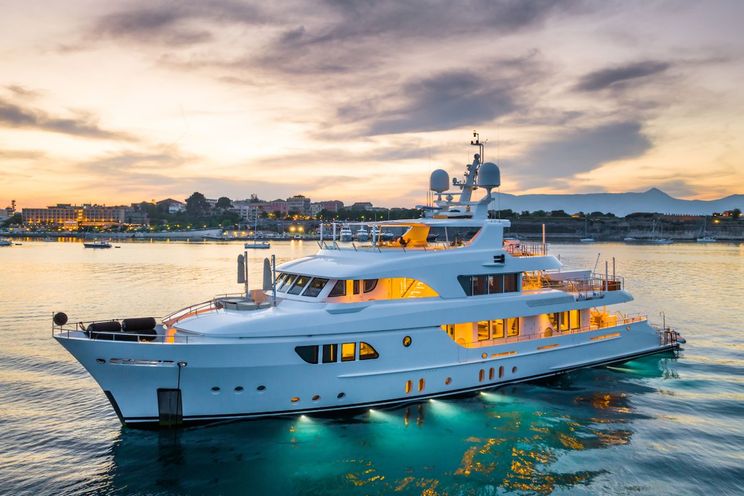 Charter Yacht SERENITY - Moonen 41m - 5 Cabins - Athens - Mykonos - Paros - Cyclades - Greece