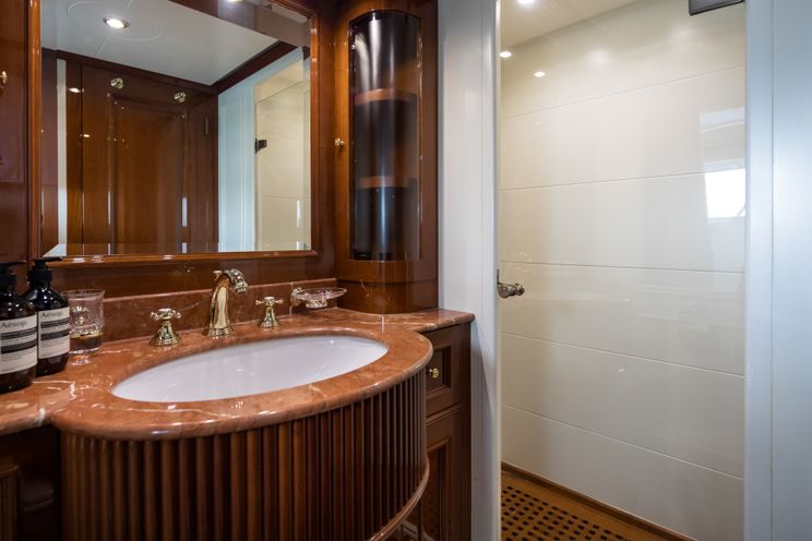 Charter Yacht SERENO - Benetti Classic 115 - 5 Cabins - Cannes - St Tropez - Nice - Antibes - French Riviera - Monaco