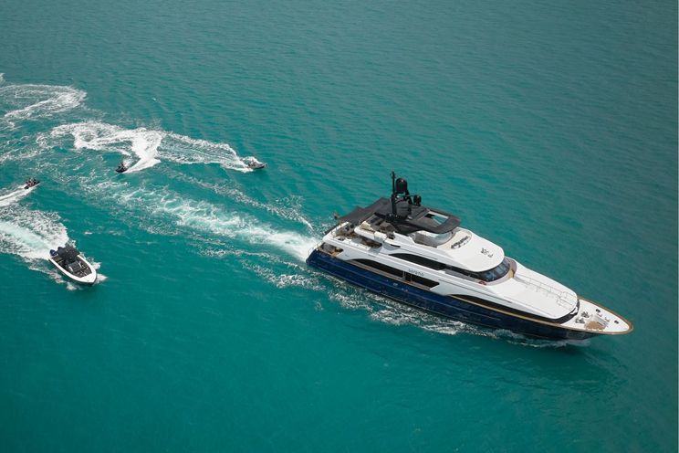 Charter Yacht SERENO - Benetti Classic 115 - 5 Cabins - Cannes - St Tropez - Nice - Antibes - French Riviera - Monaco