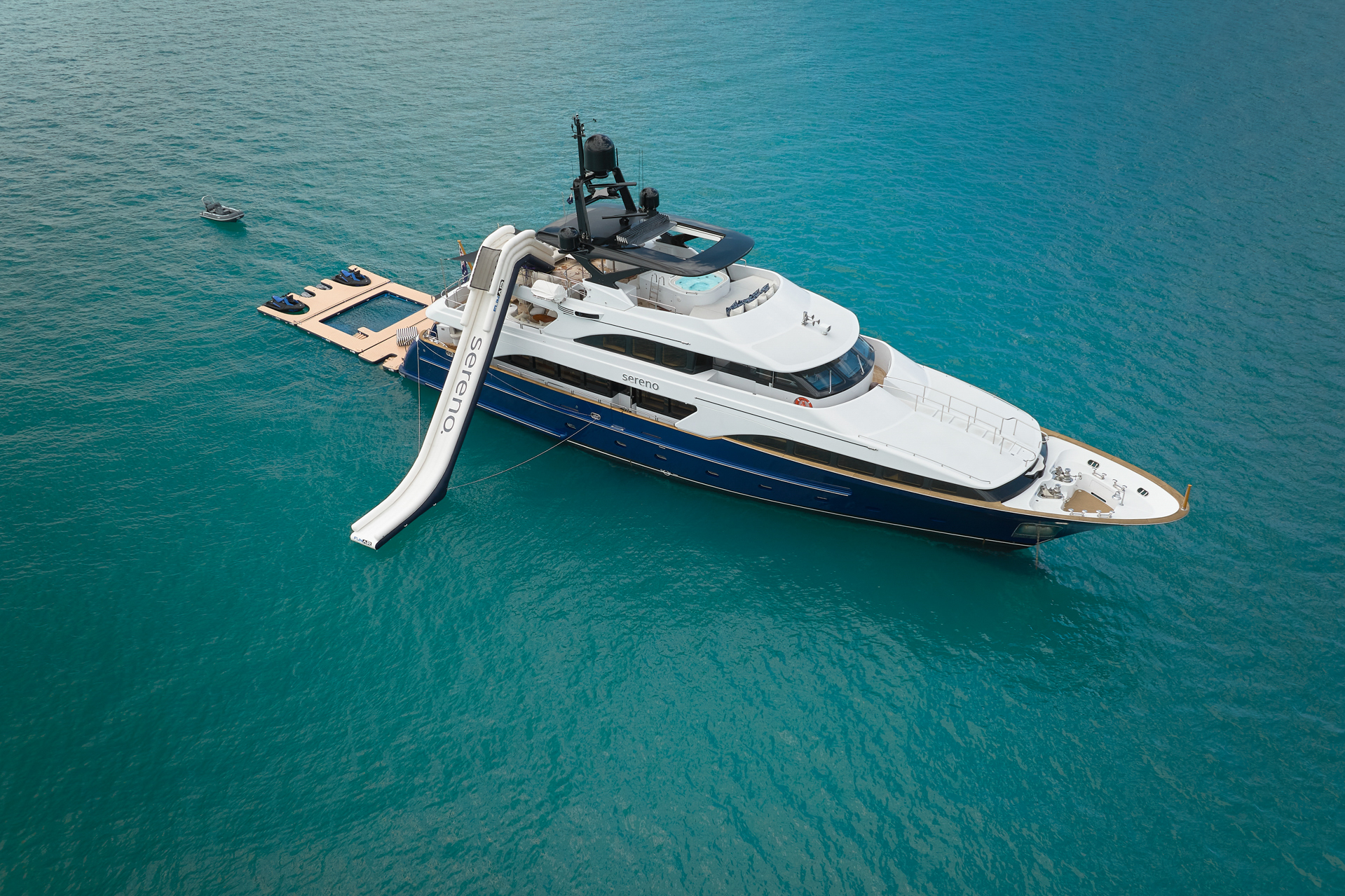 SERENO Benetti Classic 115 - aerial shot