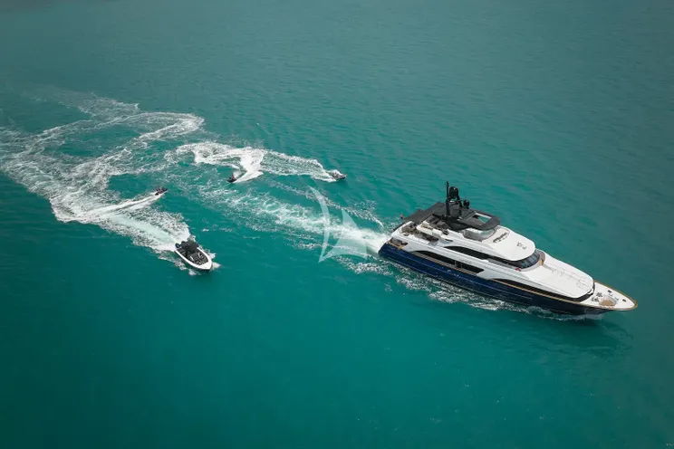 Charter Yacht SERENO - Benetti Classic 115 - 5 Cabins - Cannes - St Tropez - Nice - Antibes - French Riviera - Monaco