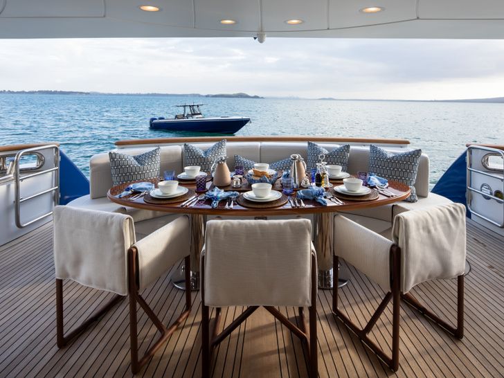 SERENO Benetti Classic 115 - main aft deck SERENO Benetti Classic 115 - main aft deck