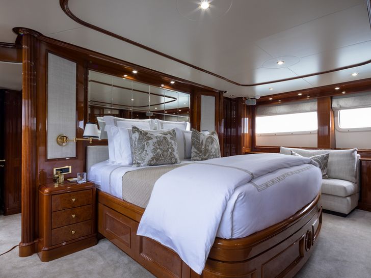 SERENO Benetti Classic 115 - master cabin SERENO Benetti Classic 115 - master cabin