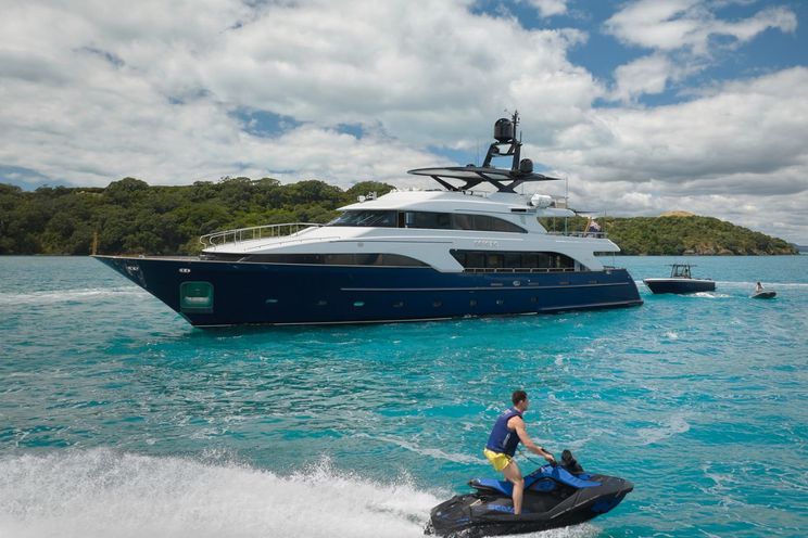 Charter Yacht SERENO - Benetti Classic 115 - 5 Cabins - Cannes - St Tropez - Nice - Antibes - French Riviera - Monaco