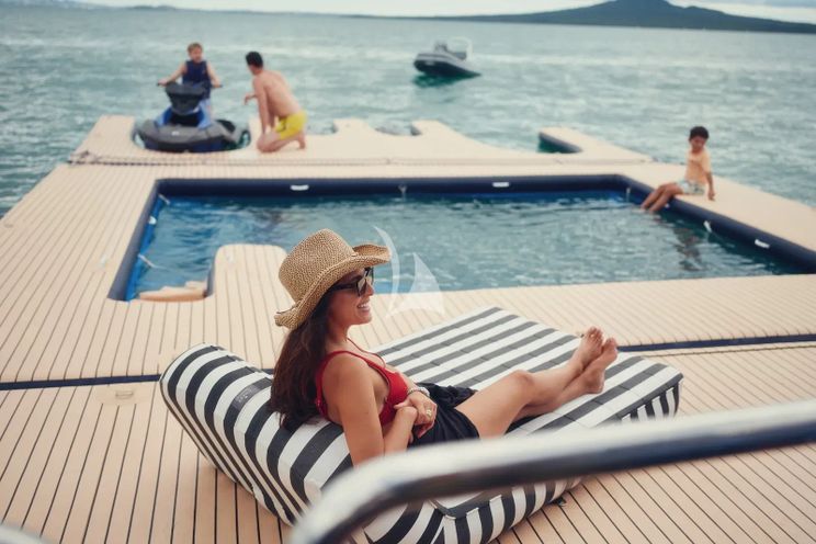 Charter Yacht SERENO - Benetti Classic 115 - 5 Cabins - Cannes - St Tropez - Nice - Antibes - French Riviera - Monaco