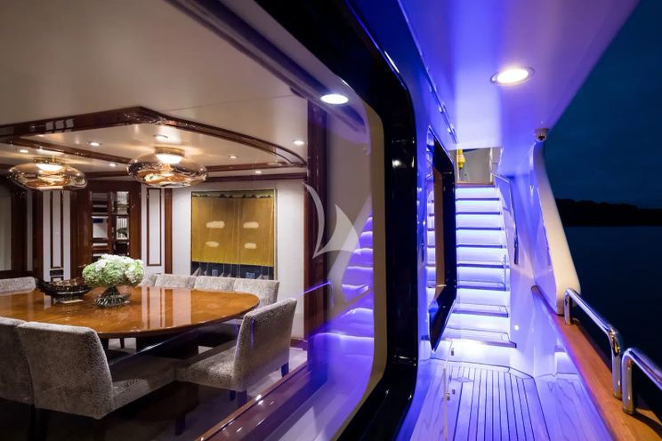 Charter Yacht SERENO - Benetti Classic 115 - 5 Cabins - Cannes - St Tropez - Nice - Antibes - French Riviera - Monaco