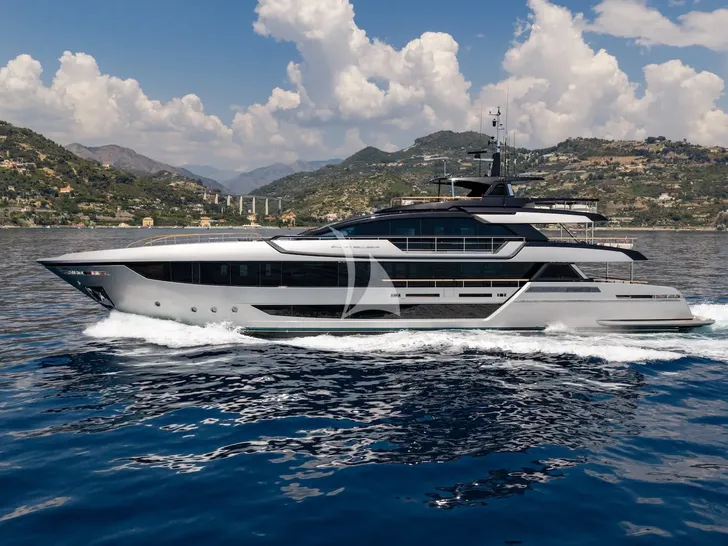 SETTE Riva 130 - side profile SETTE Riva 130 - side profile
