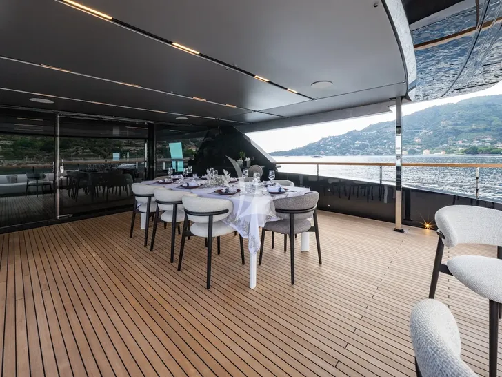 SETTE Riva 130 - sky deck aft alfresco dining area SETTE Riva 130 - sky deck aft alfresco dining area