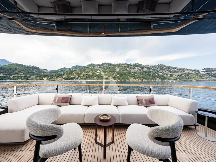 SETTE Riva 130 - sky deck aft lounge SETTE Riva 130 - sky deck aft lounge