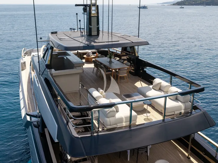 SETTE Riva 130 - sundeck SETTE Riva 130 - sundeck