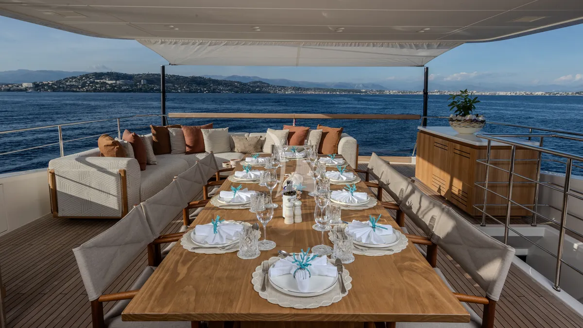 Charter Yacht SEVEN ARROWS - Sanlorenzo SD118 - 5 cabins - St Martin - St Barths - Anguilla - Leeward Islands - Caribbean