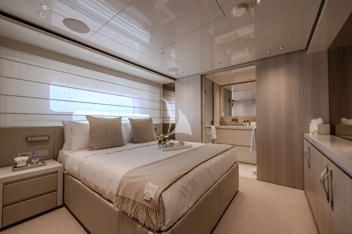 Charter Yacht SEVEN ARROWS - Sanlorenzo SD118 - 5 cabins - St Martin - St Barths - Anguilla - Leeward Islands - Caribbean