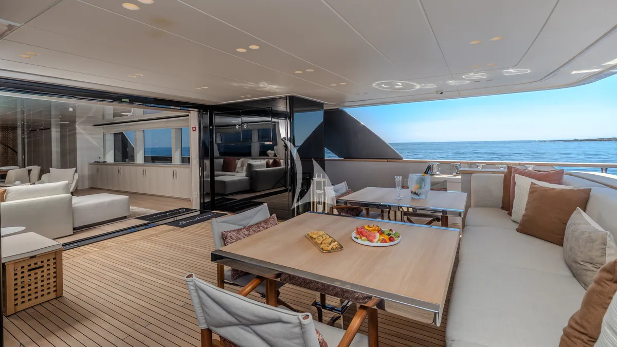 Charter Yacht SEVEN ARROWS - Sanlorenzo SD118 - 5 cabins - St Martin - St Barths - Anguilla - Leeward Islands - Caribbean