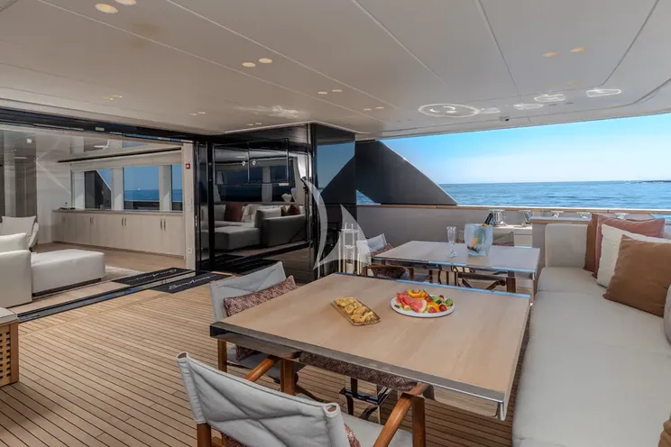 Charter Yacht SEVEN ARROWS - Sanlorenzo SD118 - 5 cabins - St Martin - St Barths - Anguilla - Leeward Islands - Caribbean
