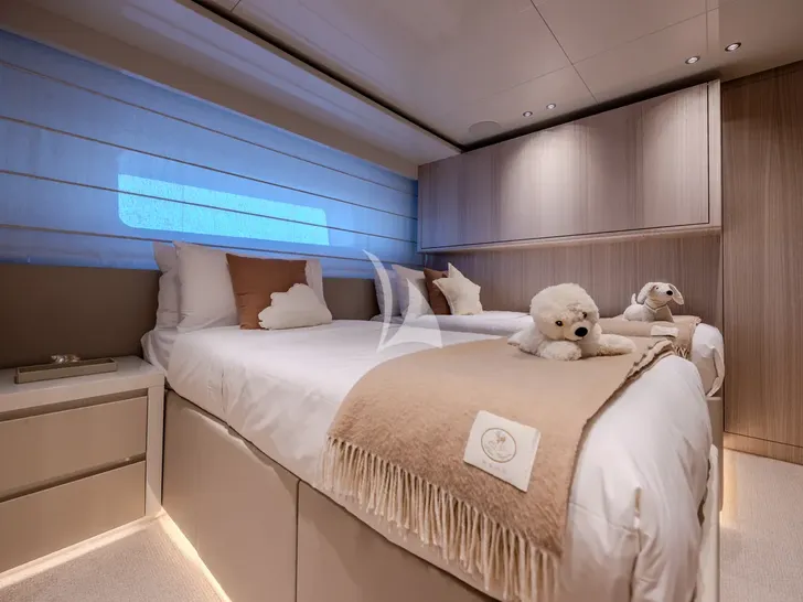 SEVEN ARROWS Sanlorenzo SD118 - twin guest cabin SEVEN ARROWS Sanlorenzo SD118 - twin guest cabin