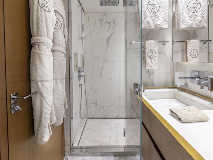 SEVEN SINS Sanlorenzo 52 Steel - VIP cabin 1 bathroom SEVEN SINS Sanlorenzo 52 Steel - VIP cabin 1 bathroom
