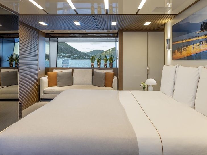 SEVEN SINS Sanlorenzo 52 Steel - master cabin SEVEN SINS Sanlorenzo 52 Steel - master cabin