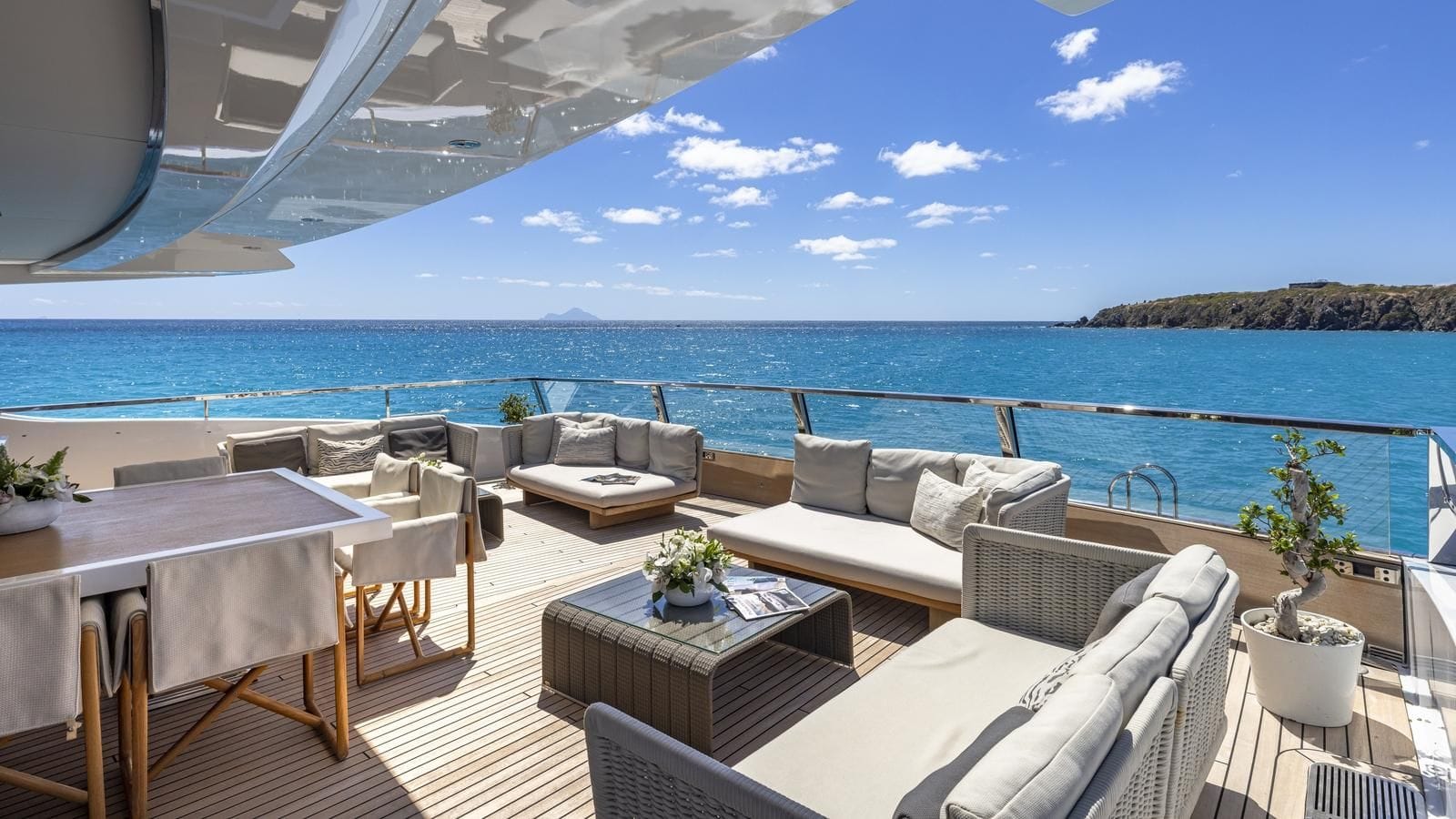 Charter Yacht SEVEN SINS - Sanlorenzo 52 Steel - 5 Cabins - Monaco - Cannes - St Tropez - Nice - Antibes - French Riviera