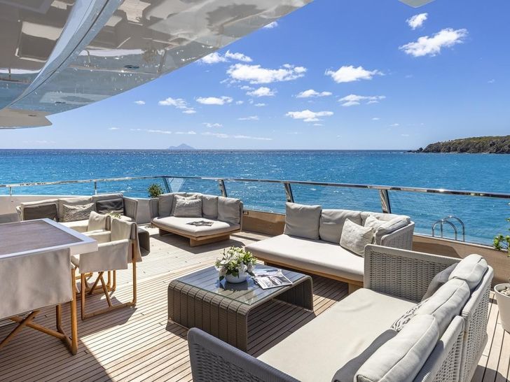 SEVEN SINS Sanlorenzo 52 Steel - sky deck aft lounge SEVEN SINS Sanlorenzo 52 Steel - sky deck aft lounge