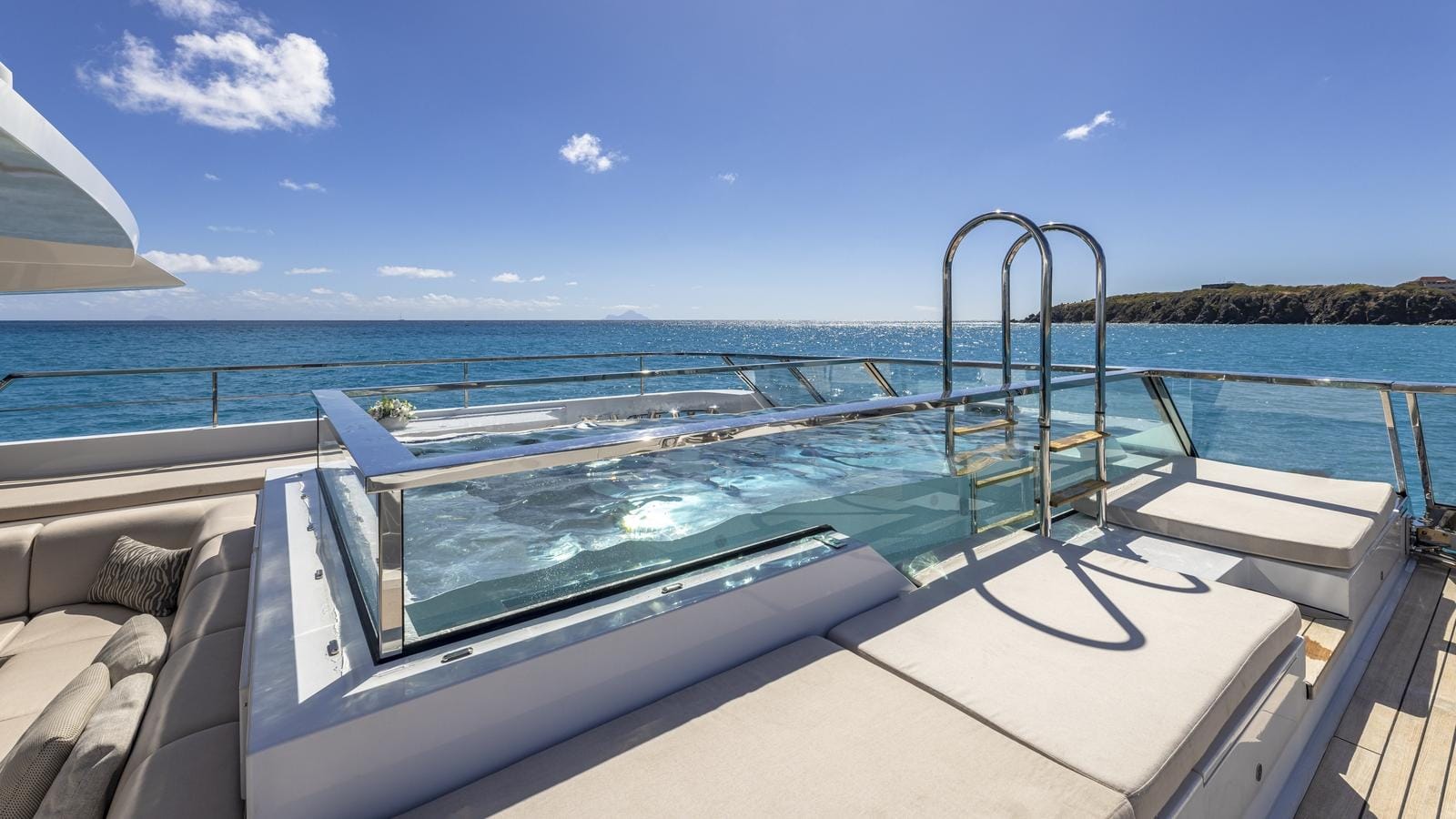 Charter Yacht SEVEN SINS - Sanlorenzo 52 Steel - 5 Cabins - Monaco - Cannes - St Tropez - Nice - Antibes - French Riviera