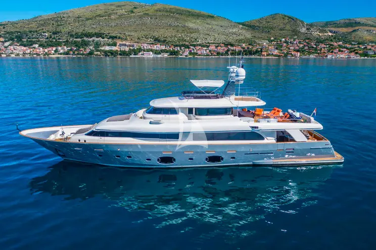 Charter Yacht SEVENTH SENSE - Ferretti 33m - 5 Cabins - Rogoznica - Split - Dubrovnik - Hvar - Croatia