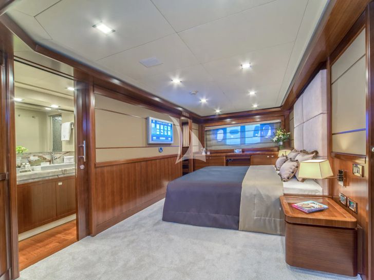 SEVENTH SENSE Ferretti 33m - master cabin other angle SEVENTH SENSE Ferretti 33m - master cabin other angle