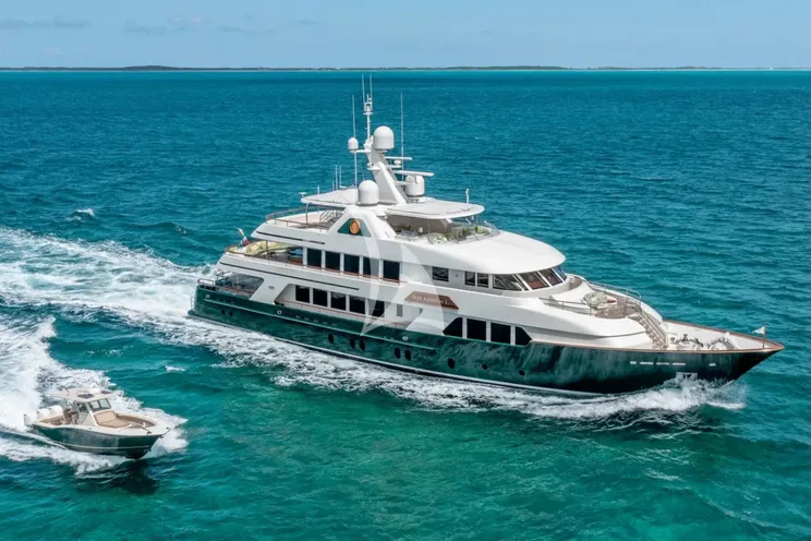 Charter Yacht SHADOWL - Burger 43m - 5 Cabins - Nassau - Exumas - Bahamas