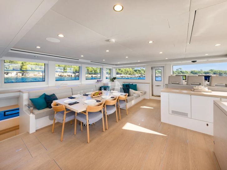 SILENT GRACE Salon SILENT GRACE Salon