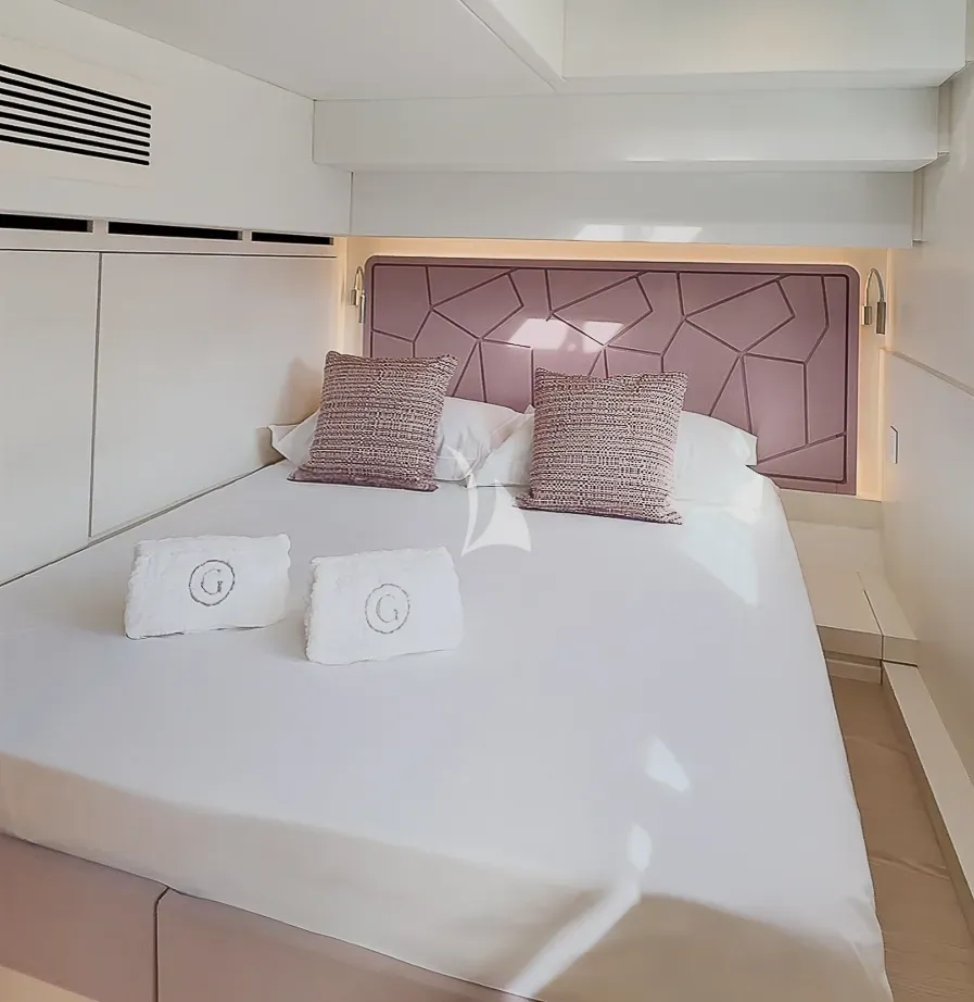 Charter Yacht SILENT GRACE - Silent Yacht 62 - 4 Cabins - Cannes - Monaco - St Tropez