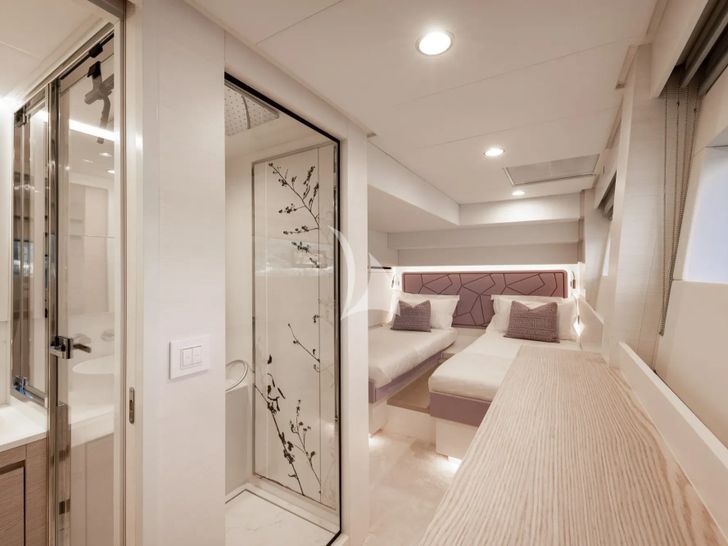 SILENT GRACE Twin SILENT GRACE Twin