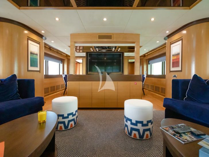 WORLD IAG 39m - main saloon TV lounge WORLD IAG 39m - main saloon TV lounge