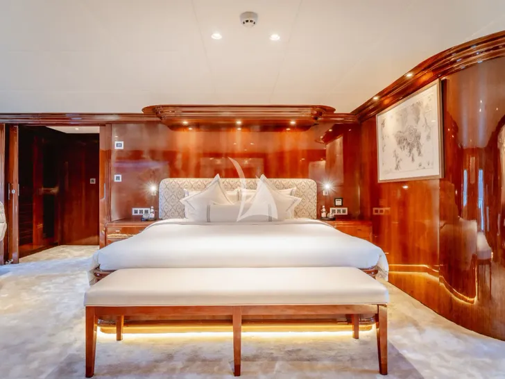 SILENTWORLD Astilleros Cies Oassive 39m - master cabin SILENTWORLD Astilleros Cies Oassive 39m - master cabin