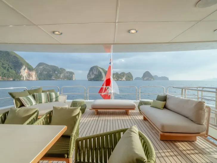 SILENTWORLD Astilleros Cies Oassive 39m - sky deck aft lounge SILENTWORLD Astilleros Cies Oassive 39m - sky deck aft lounge