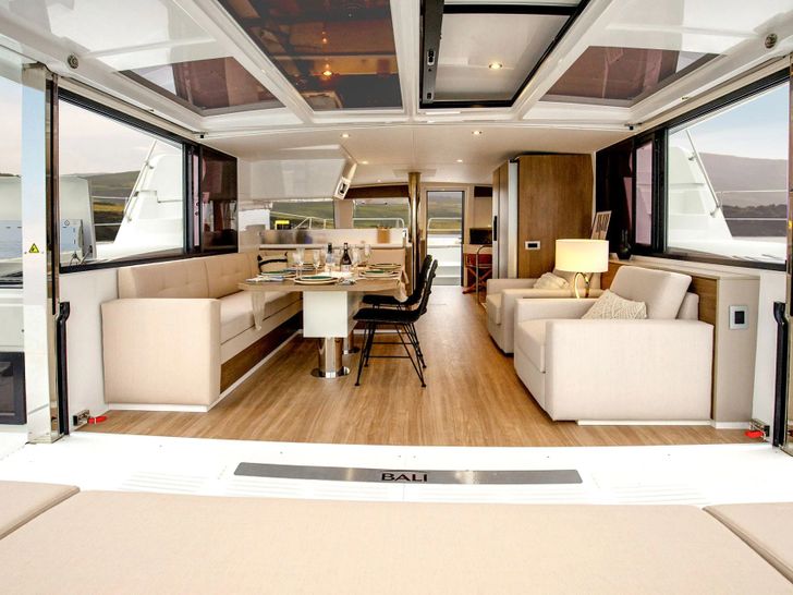 SILVER WATERS Bali 44 garage style interior SILVER WATERS Bali 44 garage style interior