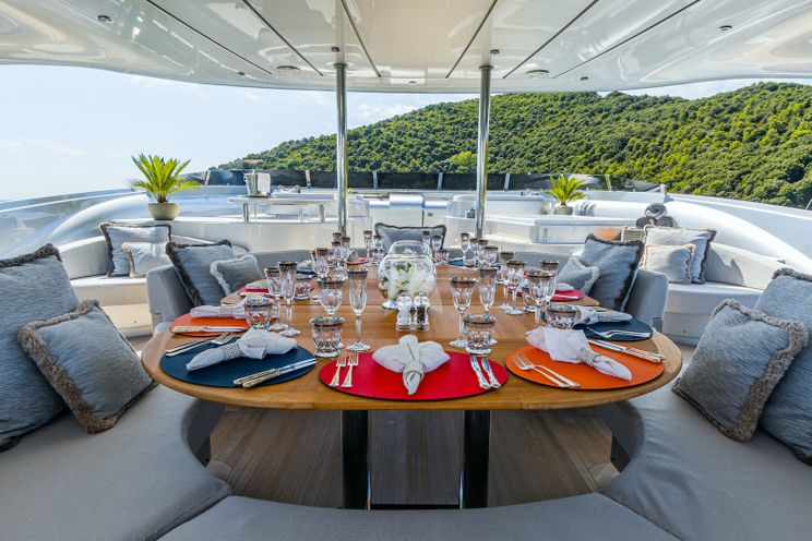 Charter Yacht SILVER WIND - ISA 140 - 5 Cabins - Cannes - St Tropez - Nice - French Riviera - Monaco