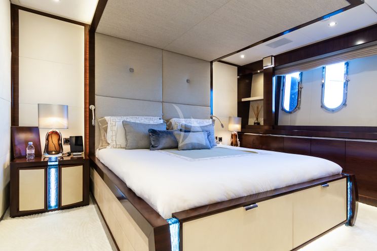 Charter Yacht SILVER WIND - ISA 140 - 5 Cabins - Cannes - St Tropez - Nice - French Riviera - Monaco