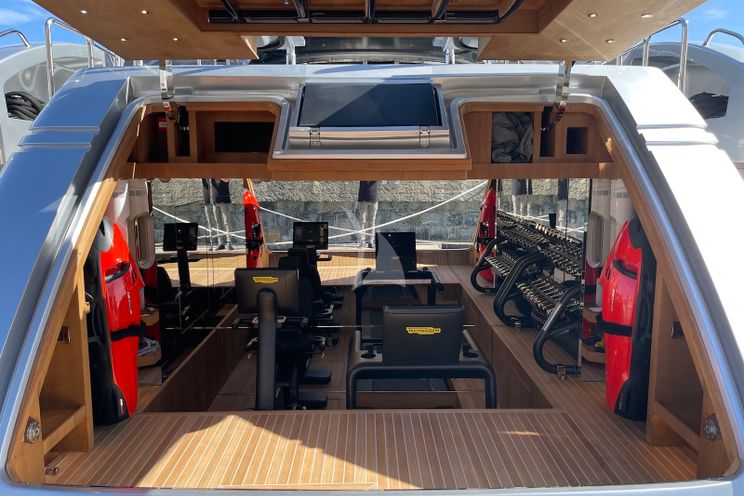 Charter Yacht SILVER WIND - ISA 140 - 5 Cabins - Cannes - St Tropez - Nice - French Riviera - Monaco