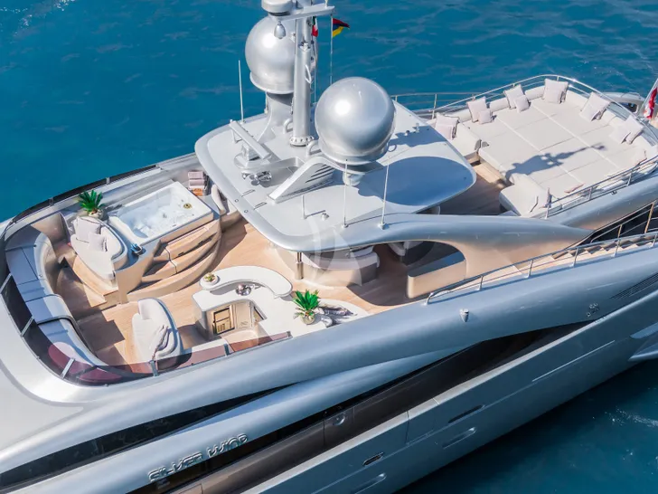 SILVER WIND ISA 140 - aerial shot of the sundeck SILVER WIND ISA 140 - aerial shot of the sundeck