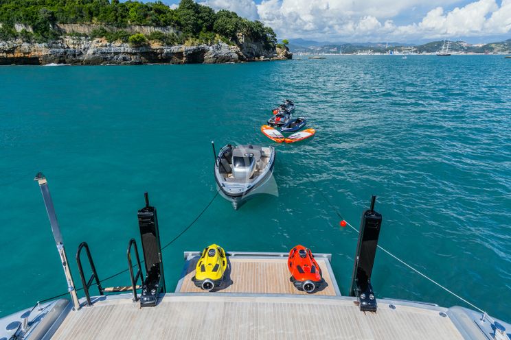 Charter Yacht SILVER WIND - ISA 140 - 5 Cabins - Cannes - St Tropez - Nice - French Riviera - Monaco