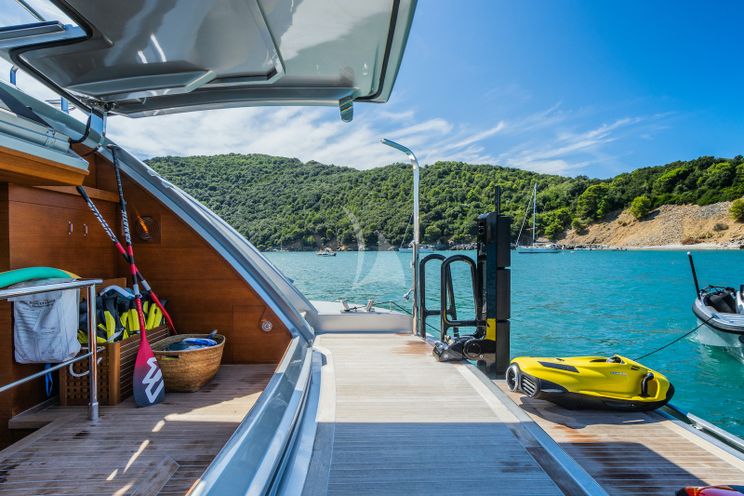 Charter Yacht SILVER WIND - ISA 140 - 5 Cabins - Cannes - St Tropez - Nice - French Riviera - Monaco