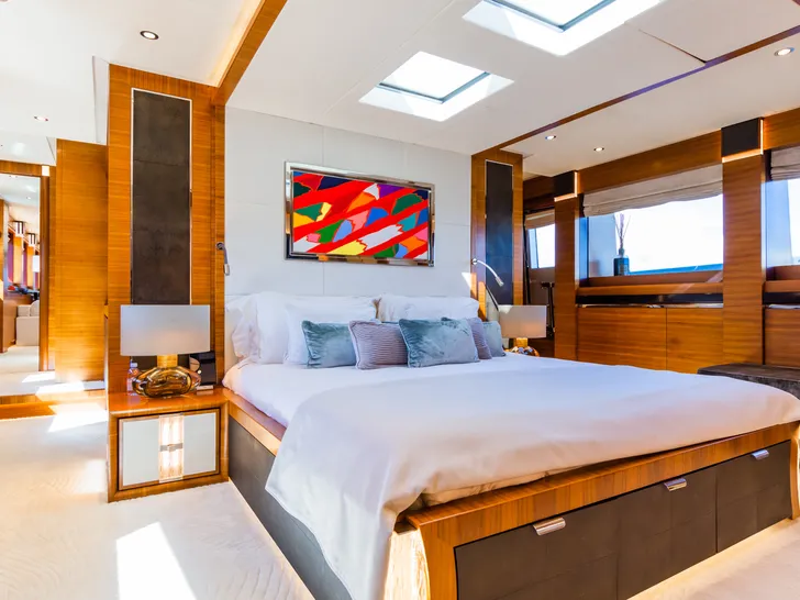 SILVER WIND ISA 140 - VIP cabin 1 SILVER WIND ISA 140 - VIP cabin 1