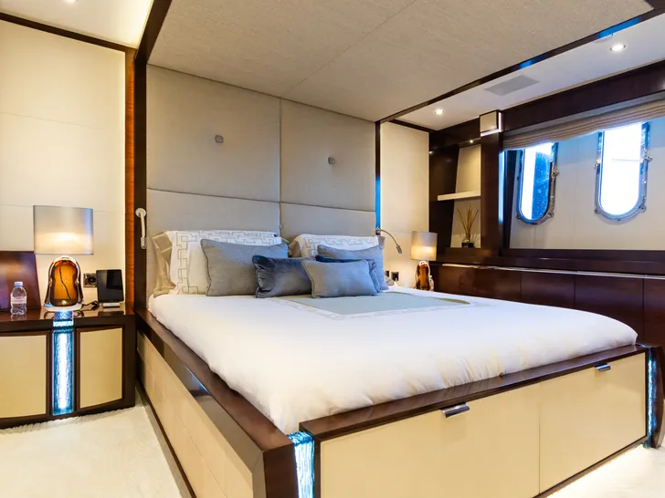 SILVER WIND ISA 140 - VIP cabin 2 SILVER WIND ISA 140 - VIP cabin 2