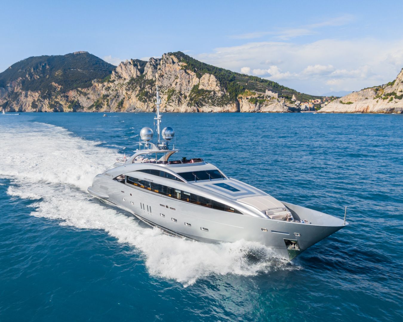 Charter Yacht SILVER WIND - ISA 140 - 5 Cabins - Cannes - St Tropez - Nice - Monaco - French Riviera